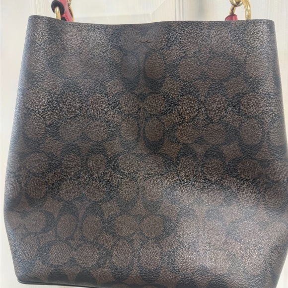 COACH Brown Signature Bucket Bag with Red Trim - Picture 2 of 8